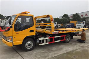 沪东新村哪里有拖车服务