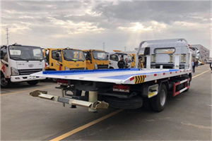 沪东新村汽车救援补胎